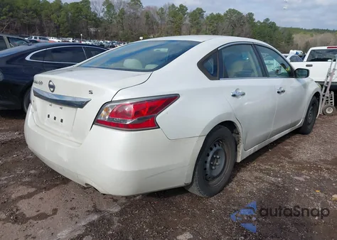 2014 Nissan Altima 2.5 S z USA, uszkodzony, nr VIN 1N4AL3AP2EC139616